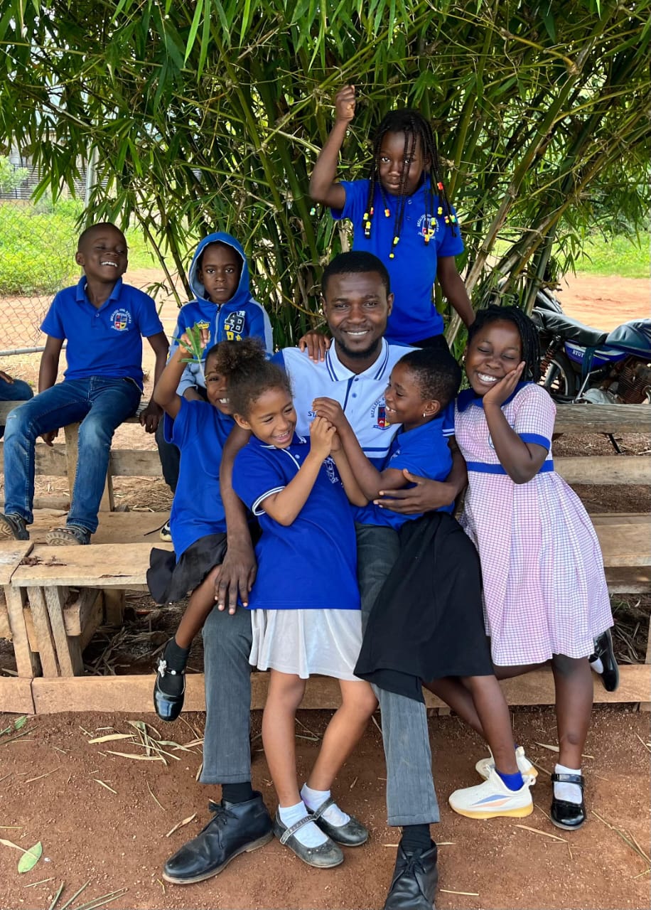 Bezaleel learners and staff